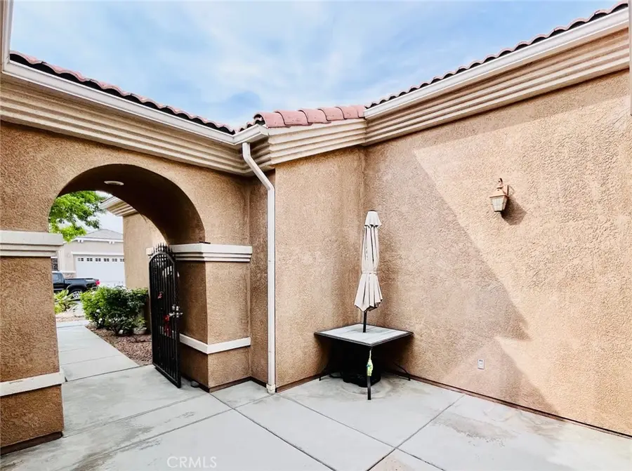 10485 Nobleton Rd., Apple Valley, CA 92308 - #2