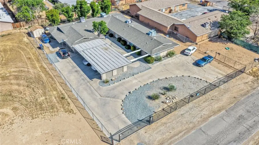 15400 Kiamichi Road, Apple Valley, CA 92307 - #3