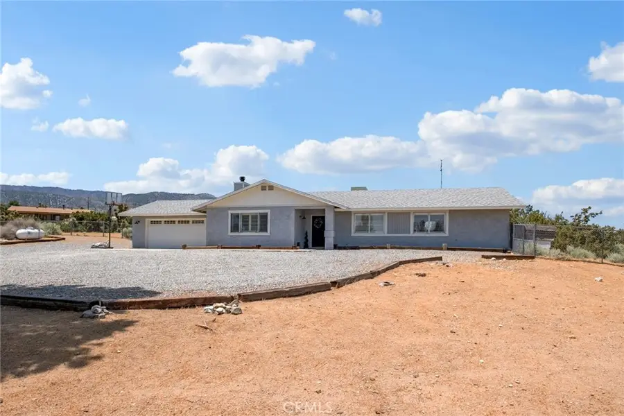 9240 Avalon, Phelan, CA 92371 - #2
