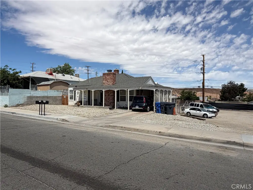 137 W Fredricks, Barstow, CA 92311 - #1