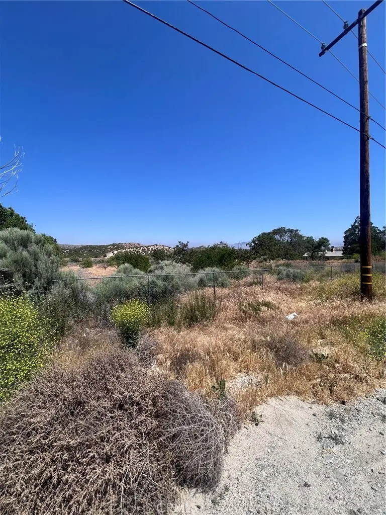 5065 Us Highway 138, Phelan, CA 92371 - #3