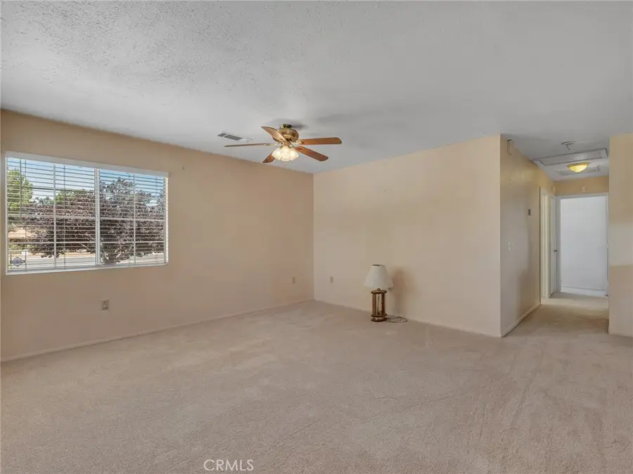 21693 Wren, Apple Valley, CA 92308 - #3