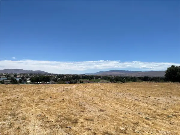 18035 Wildwood, Victorville, CA 92395
