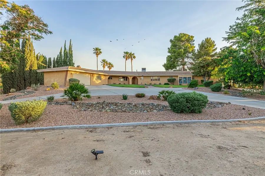 19459 Shasta Road, Apple Valley, CA 92307 - #2