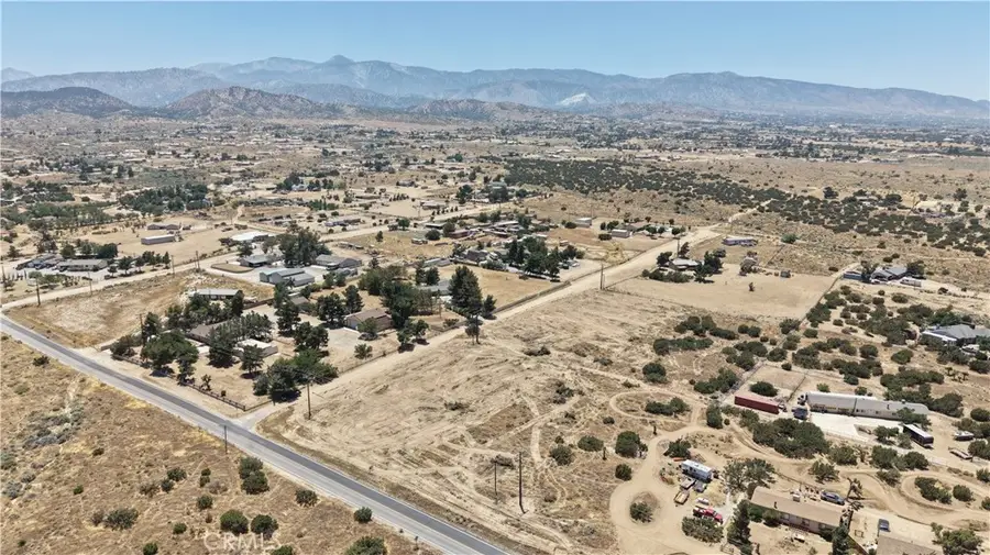 9232 Eaby Road, Phelan, CA 92371 - #2