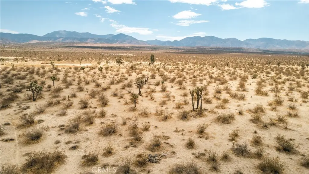 186 Ste/vic, Llano, CA 93591 - #1