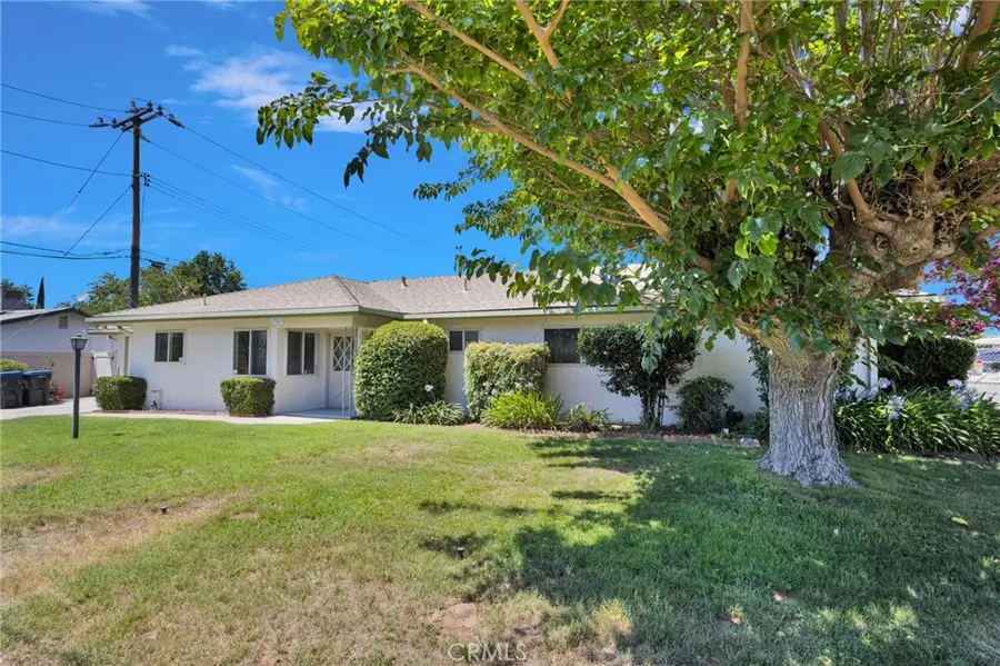 270 E 13th Street, Beaumont, CA 92223 - #2