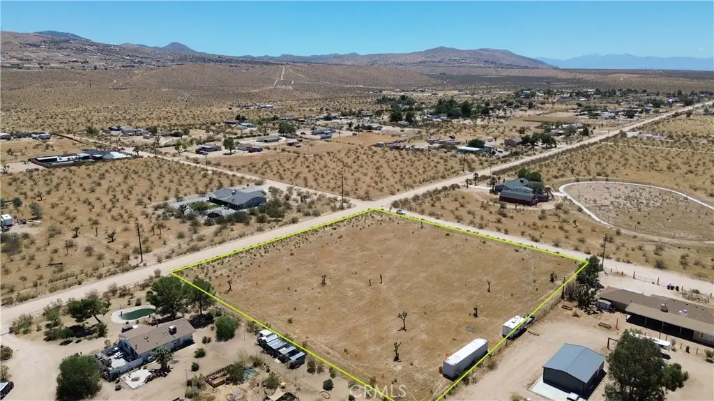 43519308 Desert View Road, Apple Valley, CA 92308 - #1