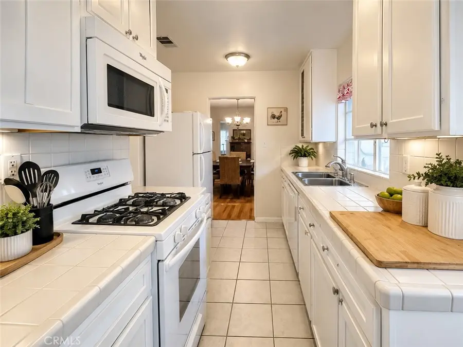 553 Baughman, Claremont, CA 91711 - #2