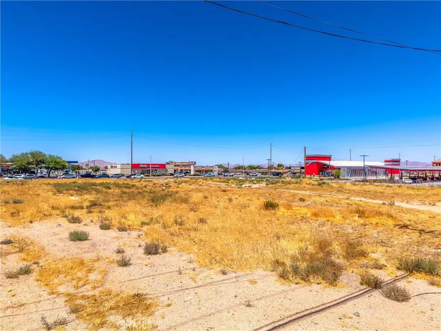 15335 Bear Valley, Hesperia, CA 92345 - #2