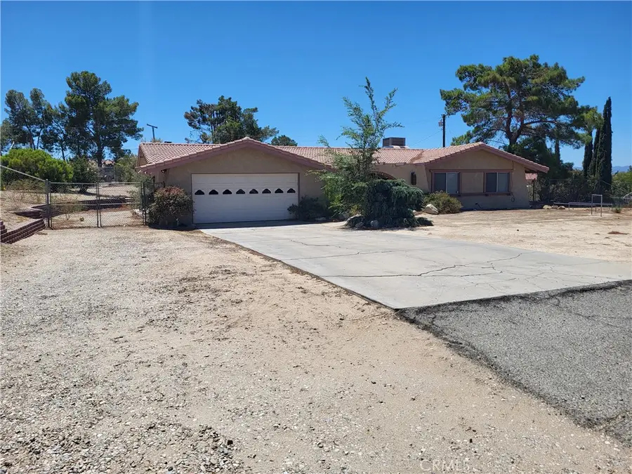 19235 Tonkawan, Apple Valley, CA 92307 - #2