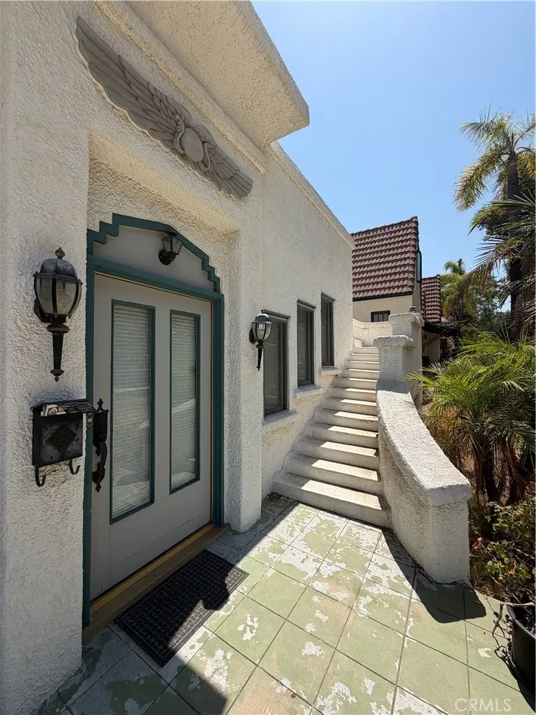 637 S Buena Vista, Redlands, CA 92373 - #3