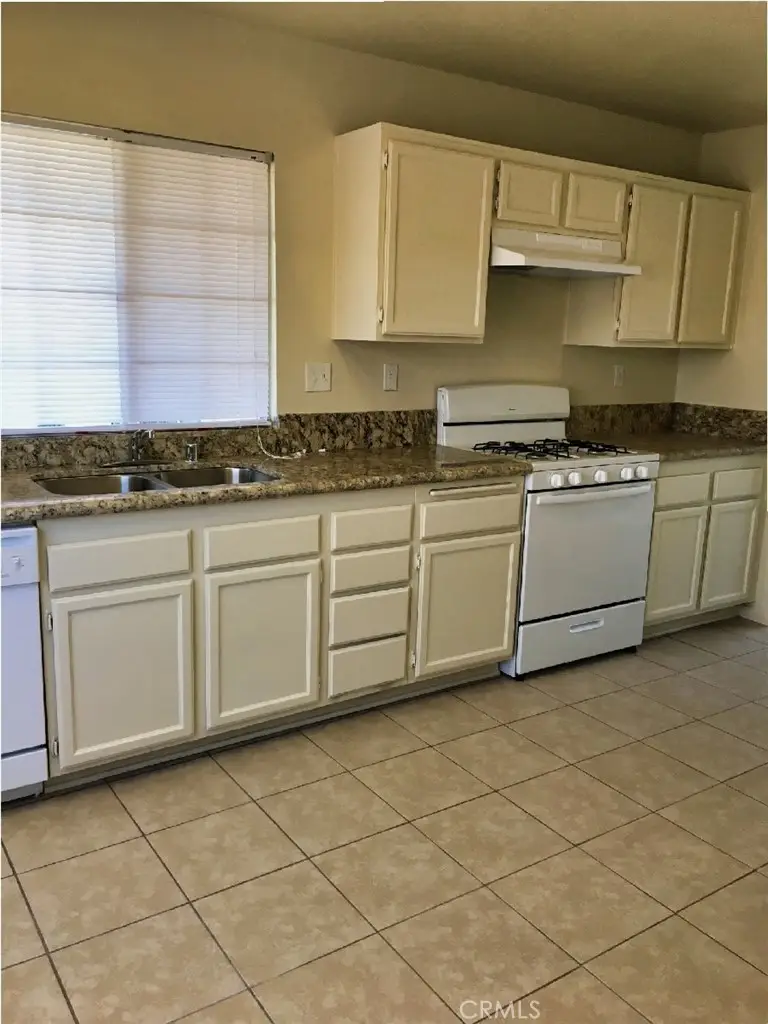 13160 Wrangler, Victorville, CA 92392 - #3
