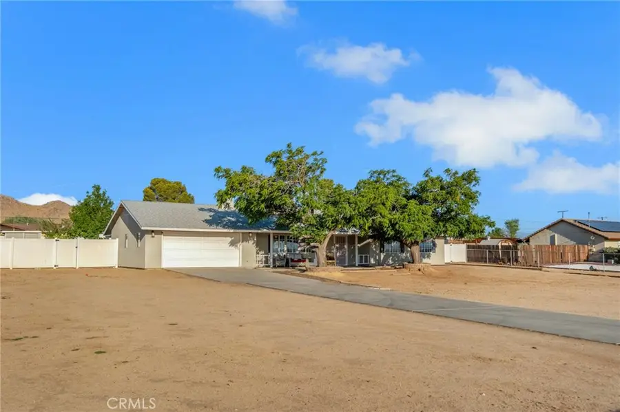 15963 Tao Road, Apple Valley, CA 92307 - #2