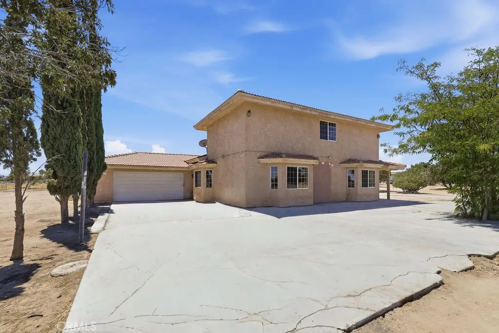 8173 Bandicoot Trail, Hesperia, CA 92344 - #1