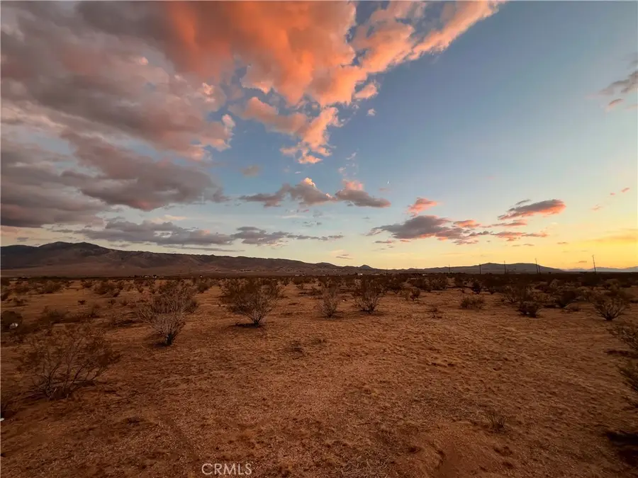 3 Del Oro Road, Apple Valley, CA 92308 - #3