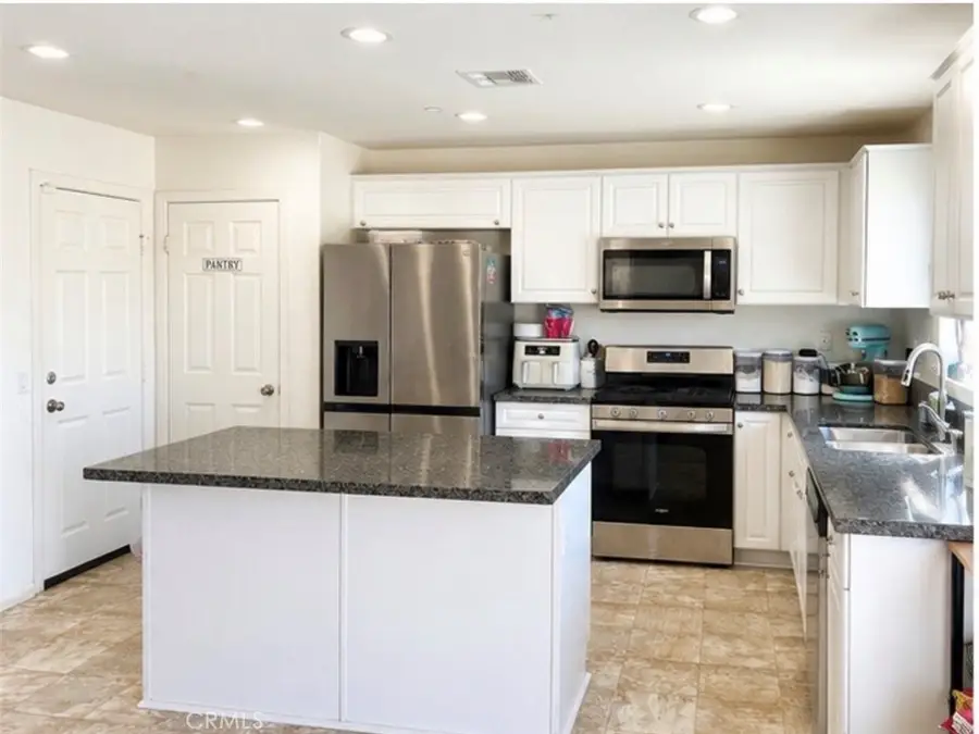 13787 Emery, Victorville, CA 92392 - #3