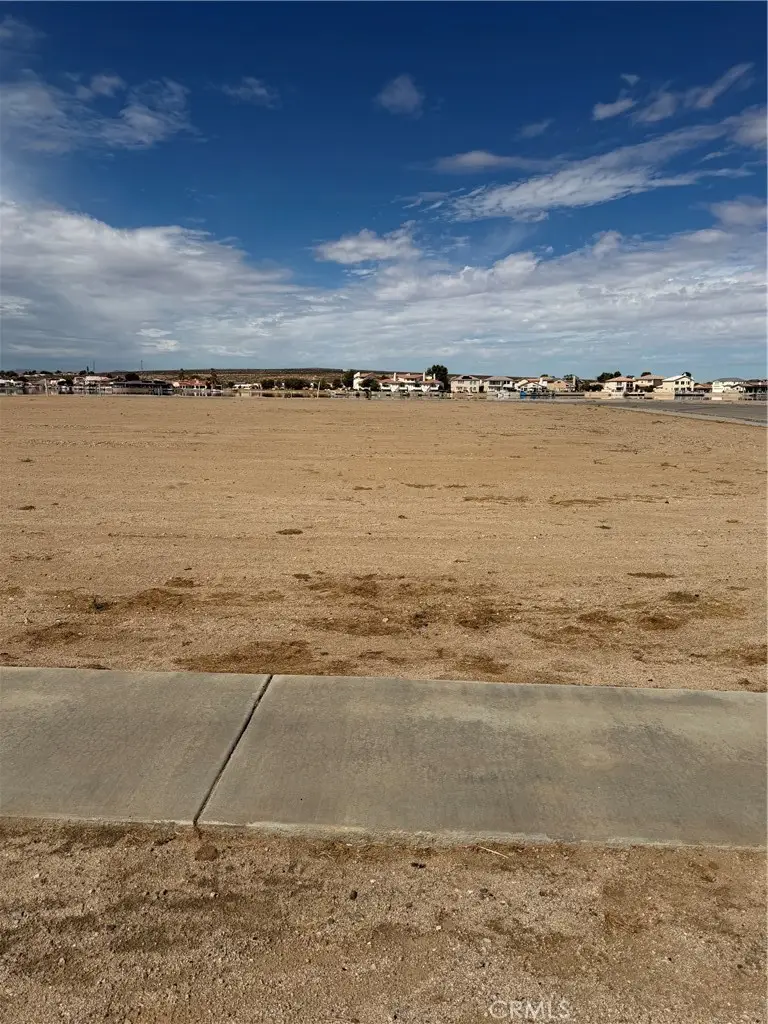 8 Autumn, Helendale, CA 92342 - #1