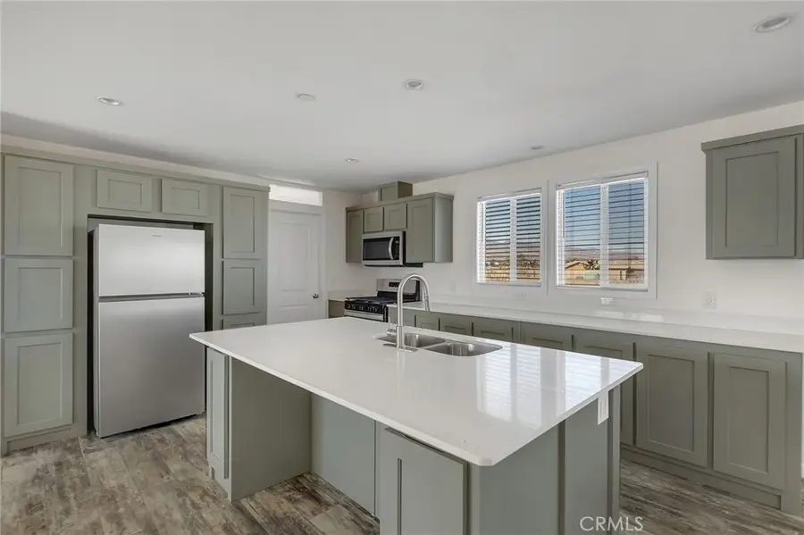 11824 Azure View Road, Pinon Hills, CA 92372 - #2