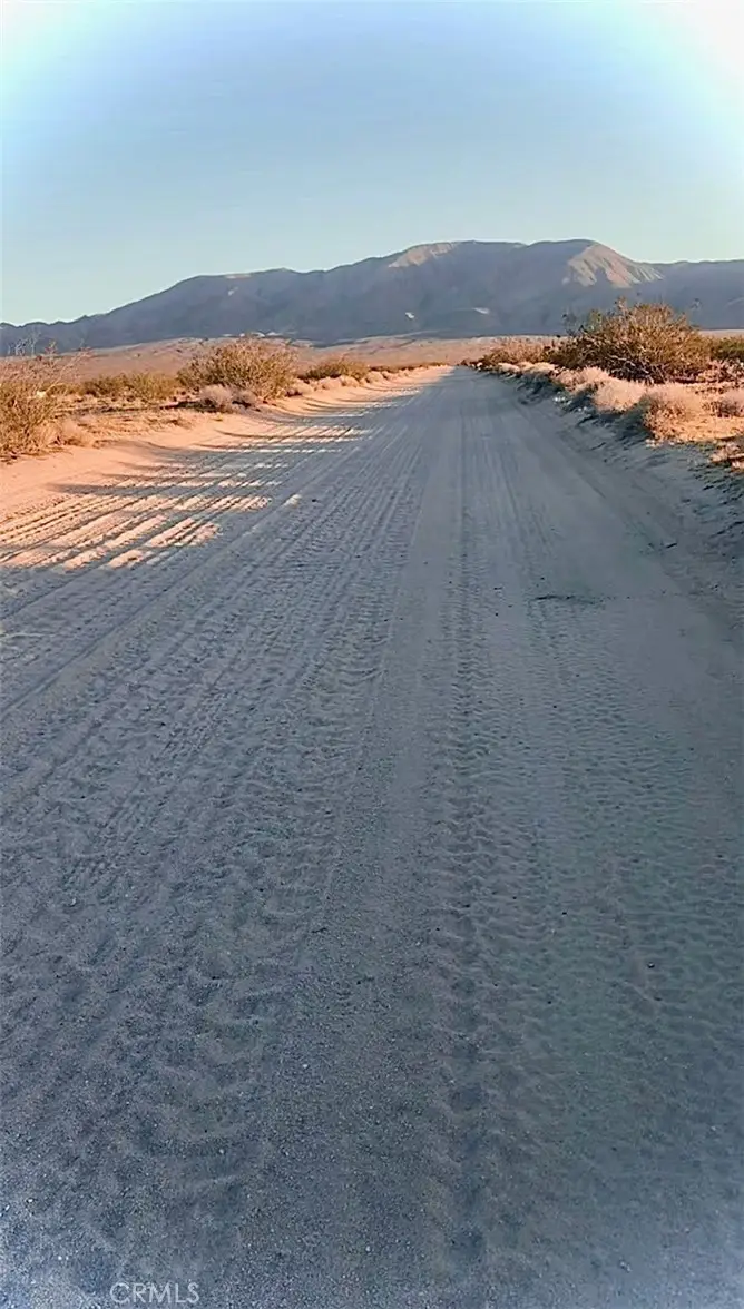 1 Swanee Road, Lucerne Valley, CA 92356 - #3