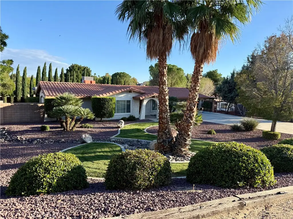 15033 Riverside Way, Apple Valley, CA 92307 - #1