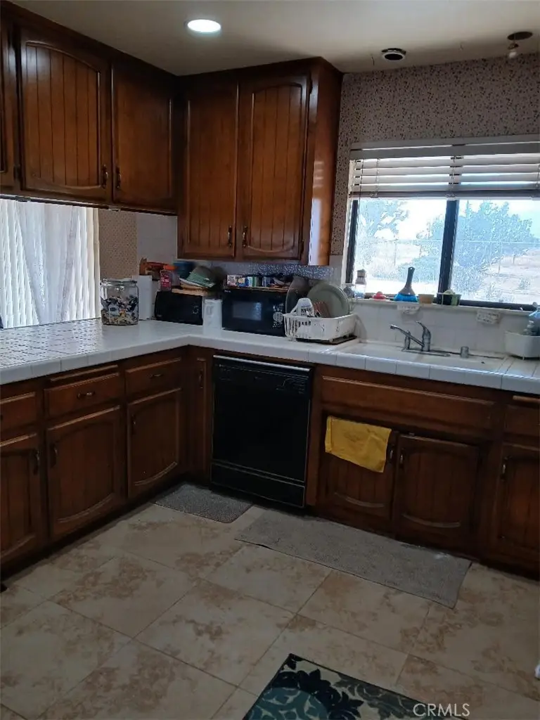 10722 Phelan Road, Oak Hills, CA 92344 - #2