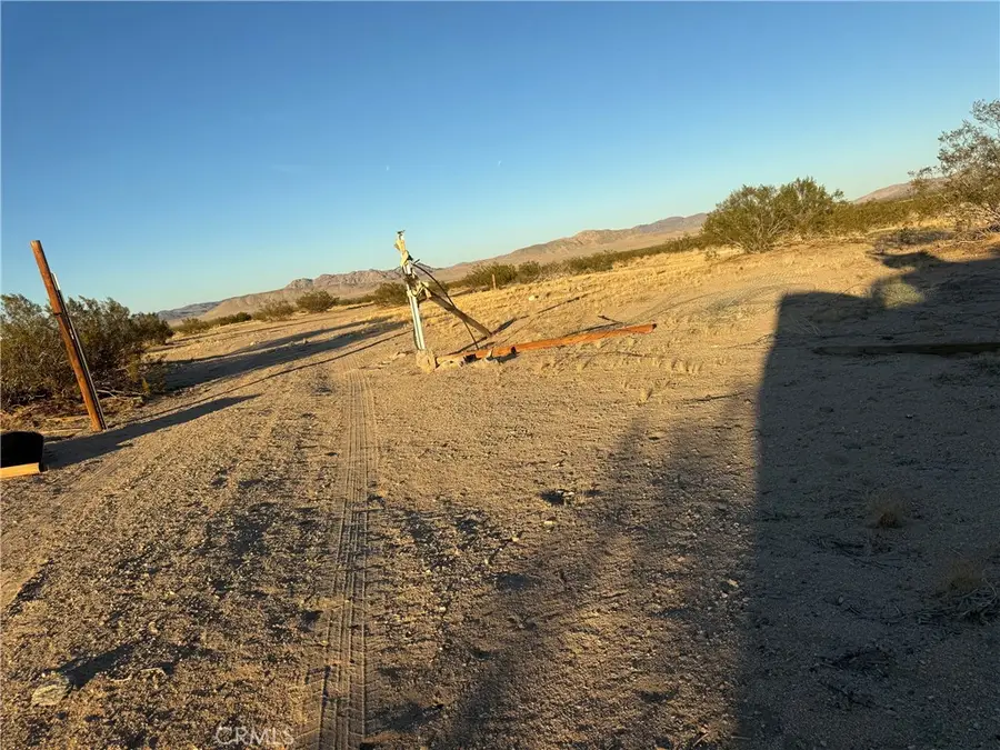 5 Swanee Road, Lucerne Valley, CA 92356 - #3