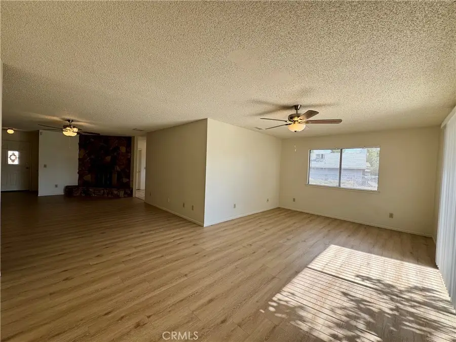 13839 Burning Tree Drive, Victorville, CA 92395 - #3