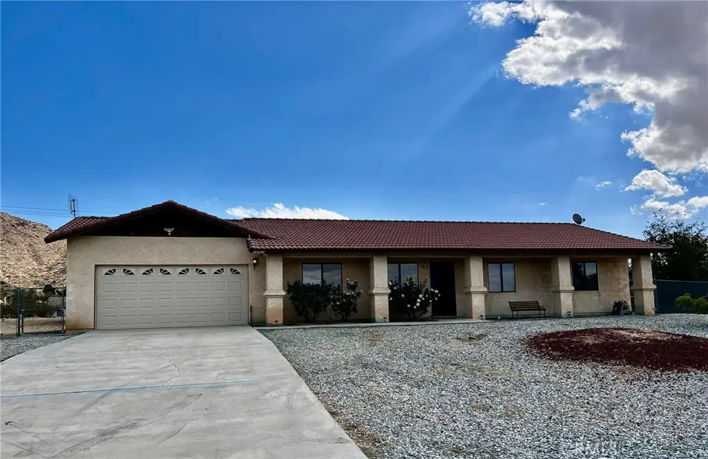 15855 Wintun Road, Apple Valley, CA 92307 - #1