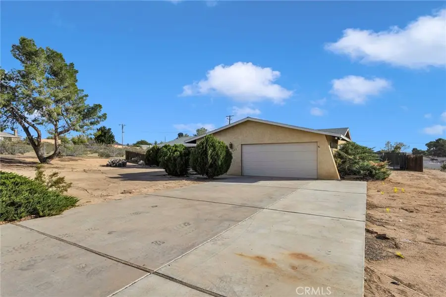 19203 Seneca Road, Apple Valley, CA 92307 - #3