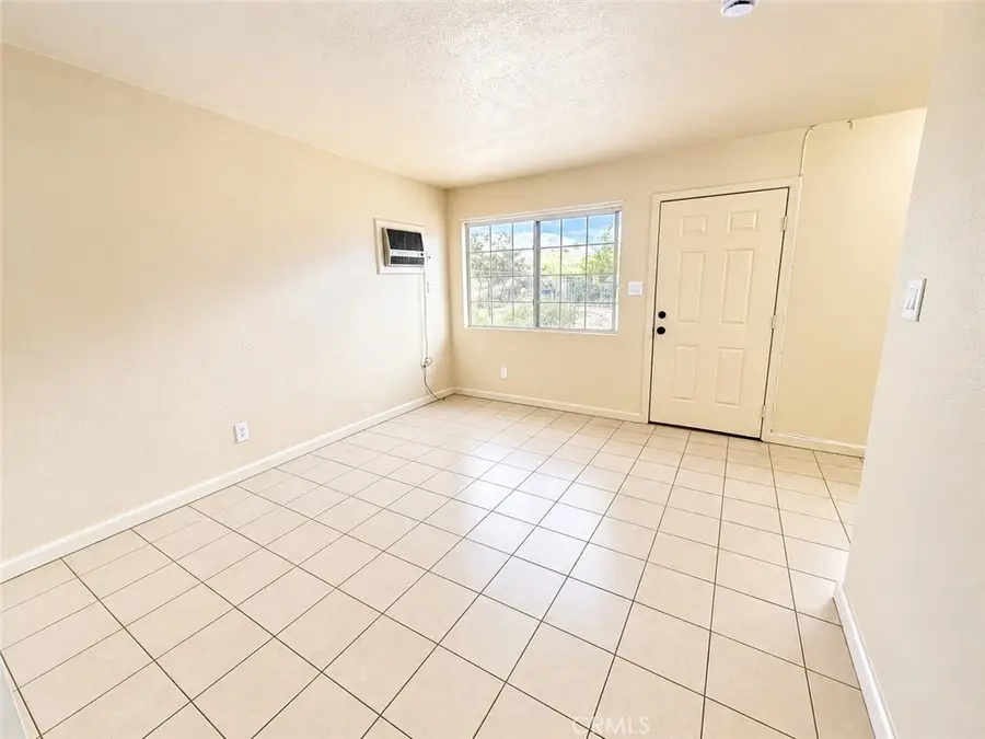 15466 3rd, Victorville, CA 92395 - #3
