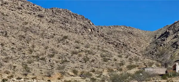 800 Old Mine Rd. (near), Apple Valley, CA 92307