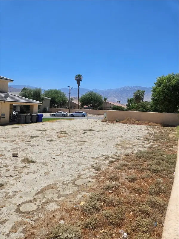 33014 Campus Lane, Cathedral City, CA 92234