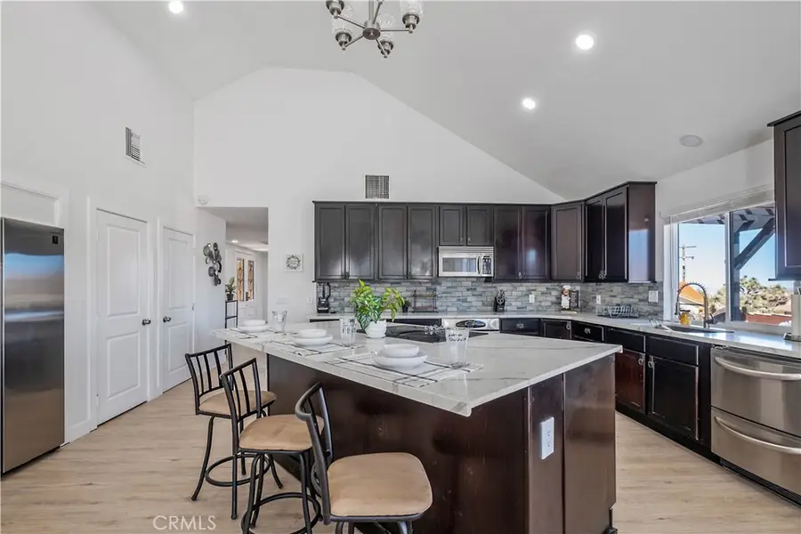 9255 Fortuna Avenue, Yucca Valley, CA 92284 - #2