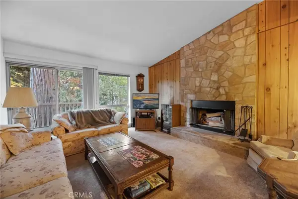 103 Rockledge Lane, Lake Arrowhead, CA 92352