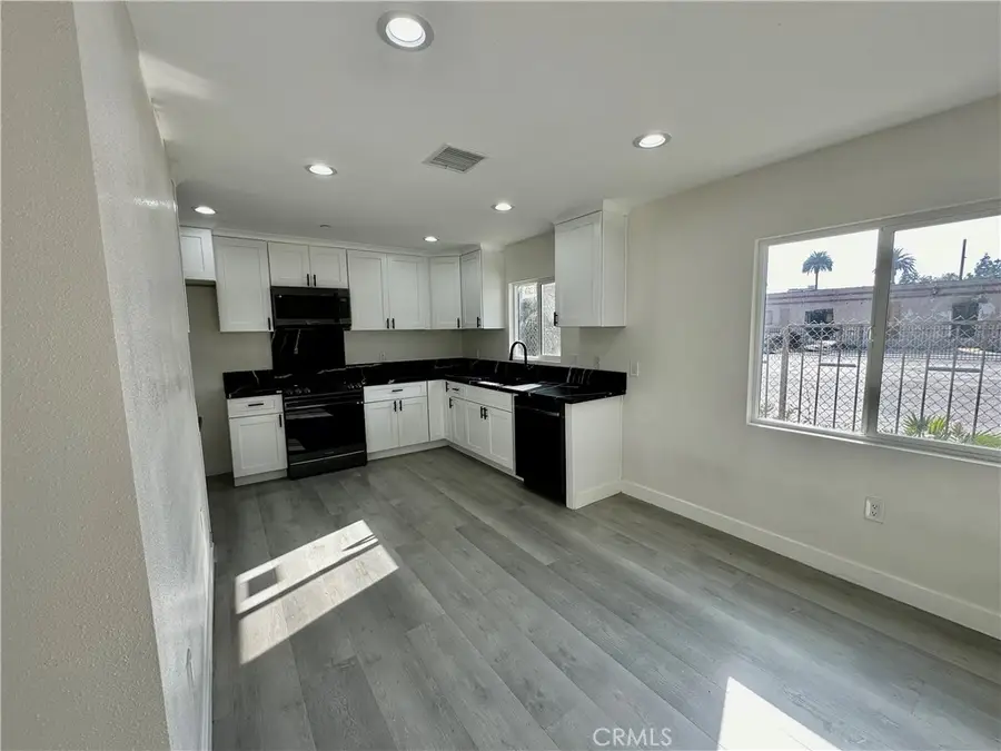 325 W W 6th St Street, San Bernardino, CA 92401 - Image #2