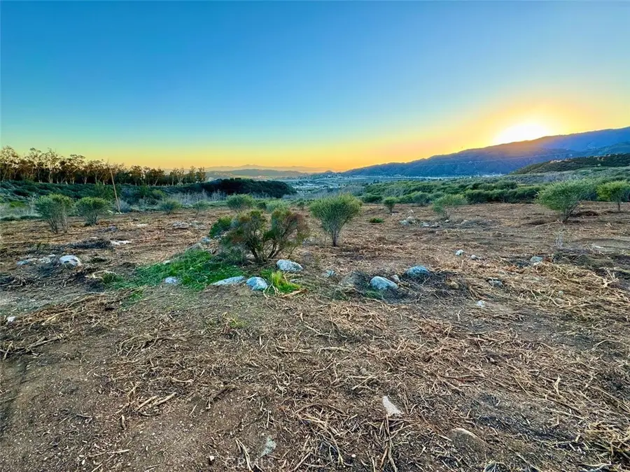 18681 Deercrest Estates Place, San Bernardino, CA 92407 - #2
