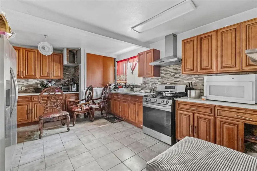 7499 Valaria Drive, Highland, CA 92346 - Image #2