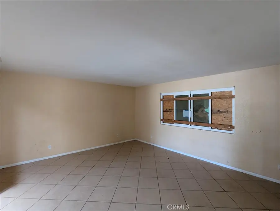 43155 Charlton Avenue, Hemet, CA 92544 - Image #3