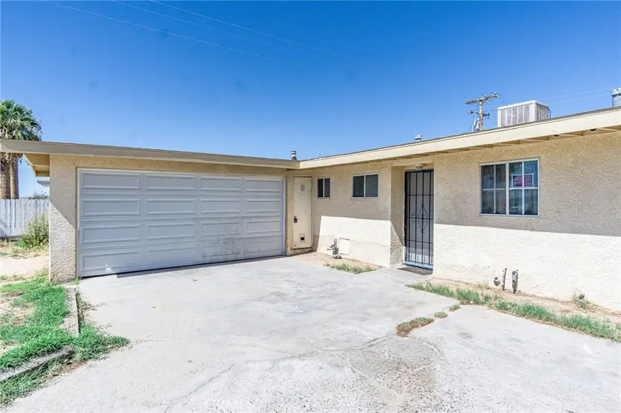 25498 Dayton Ave, Barstow, CA 92311 - Image #2