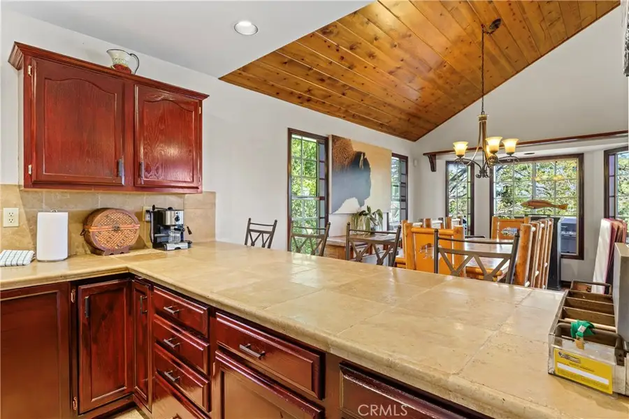 221 Grizzly Road, Lake Arrowhead, CA 92317 - #3
