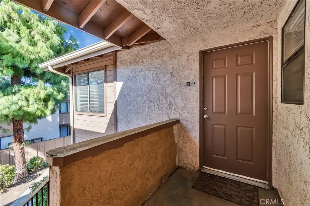 1329 Massachusetts Avenue #202, Riverside, CA 92507 - Image #1