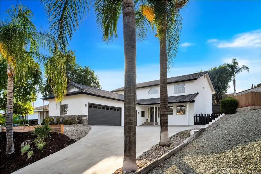 29707 Yellow Gold Drive, Canyon Lake, CA 92587 - Image #2