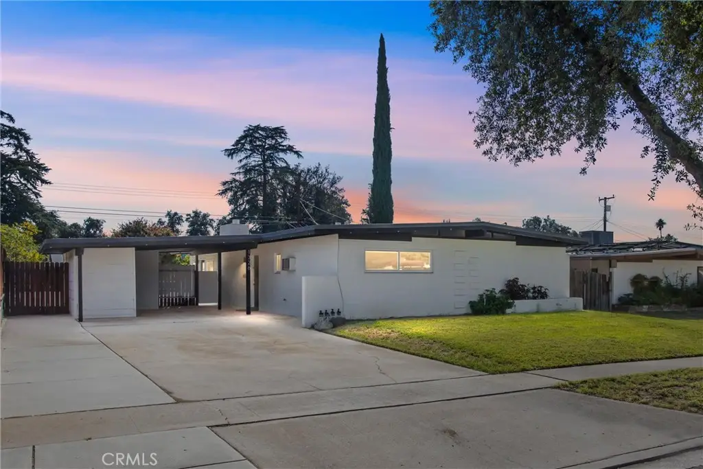 1326 Campus, Redlands, CA 92374 - #1