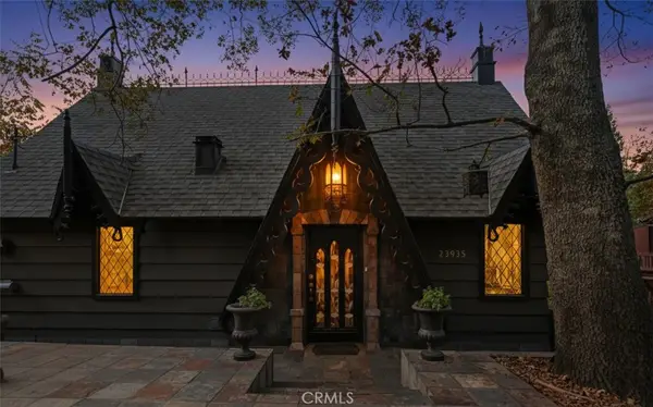 23935 Zurich, Crestline, CA 92325