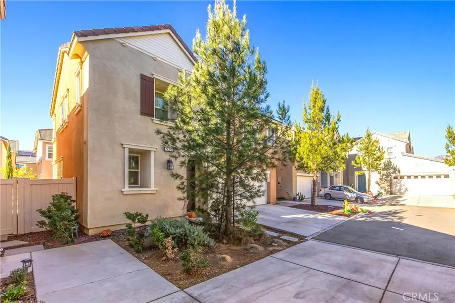 925 Bluebell Way, Beaumont, CA 92223 - Image #3