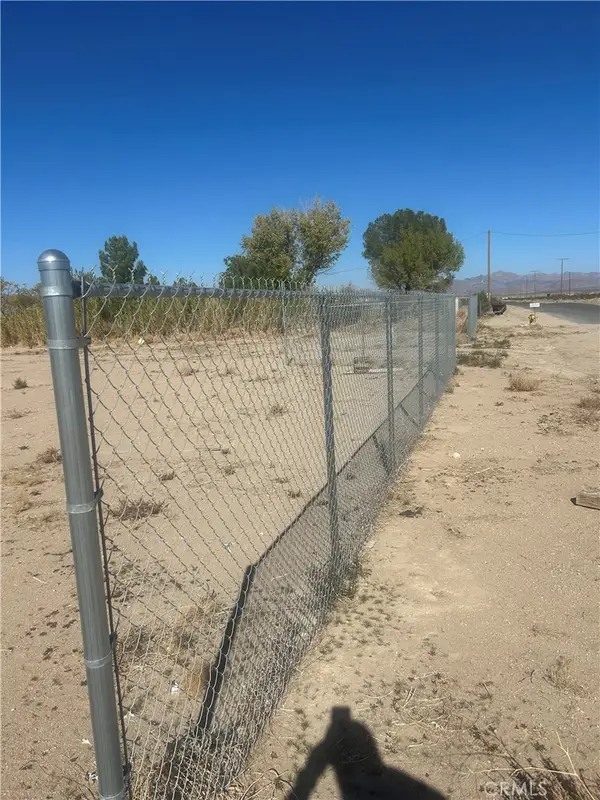 11482 Locust, Lucerne Valley, CA 92356