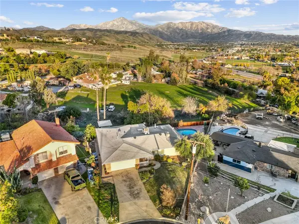 31976 Linda Ladera, Yucaipa, CA 92399