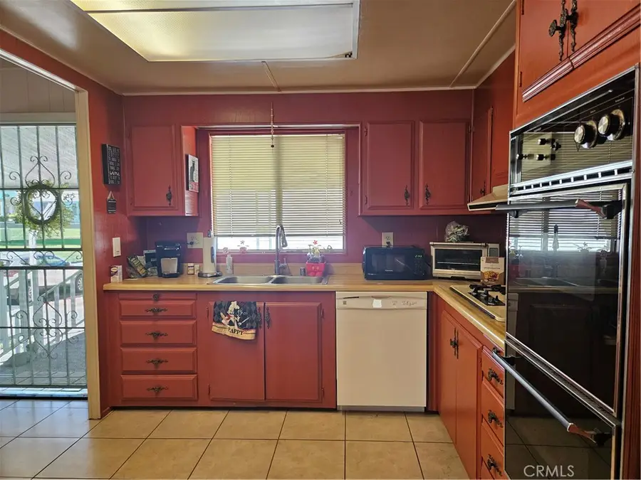 1387 Thornwood, Corona, CA 92882 - #2