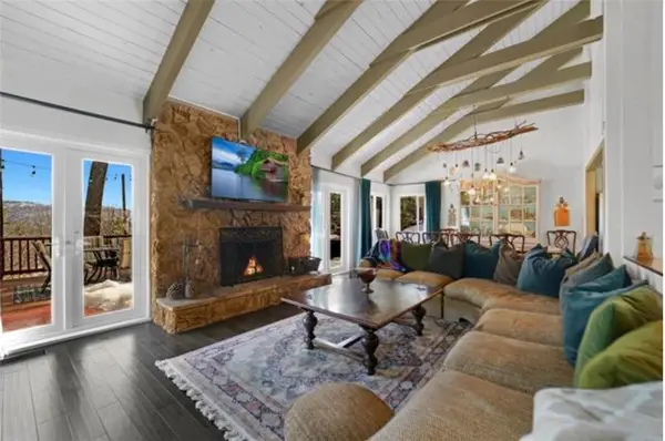 943 Nadelhorn, Lake Arrowhead, CA 92352